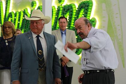 The Texas Commissioner of Agriculture Sid Miller visited the Food Bank for a tour